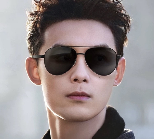 ルイヴィトンサングラス背面デザイン